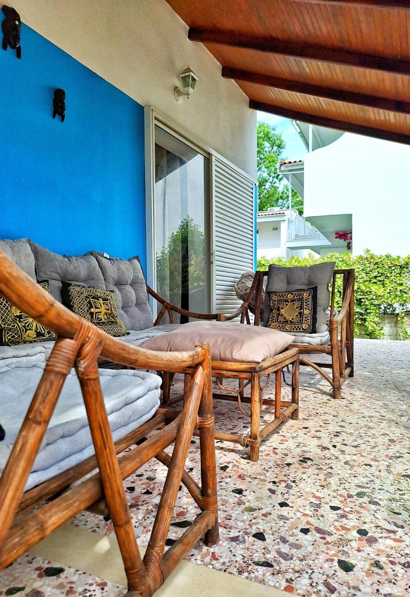 Lemami Seafront Bungalows Kávos Rum bild
